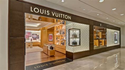 louis vuitton saks troy michigan|troy saks store.